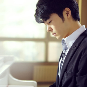 偶像女友堕落NTR》
