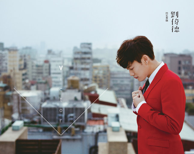 保守妻子被调教成荡 妇
